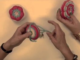 Gehaakte speldenkussenbloemen