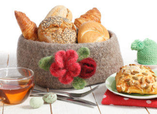 Gevilte mand met bloemen