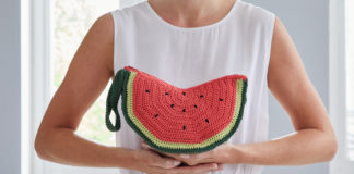 Denim vestje, meloentas en handig telefoonhoesje