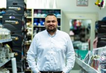 Handwerk Hobbyzaak: lokale speler en internet gigant