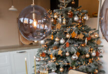A Starry Christmas Table and Tree!